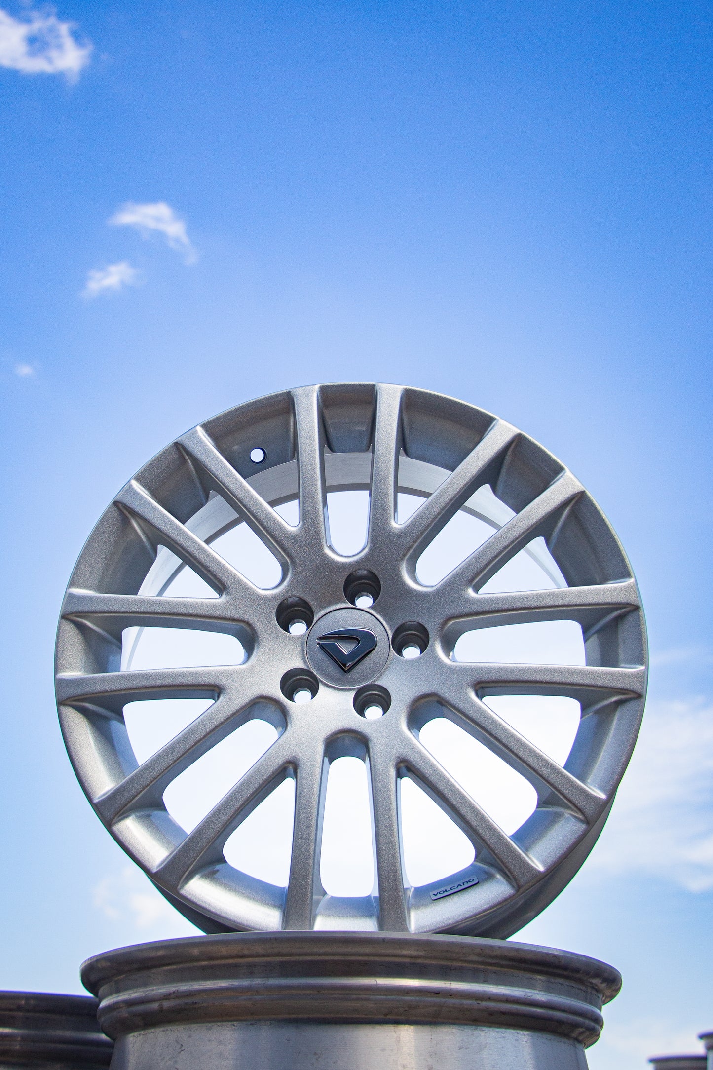 Roda Limited Aro 17" Tala 6" - Prata Brilhante + Bicos e Anéis Grátis