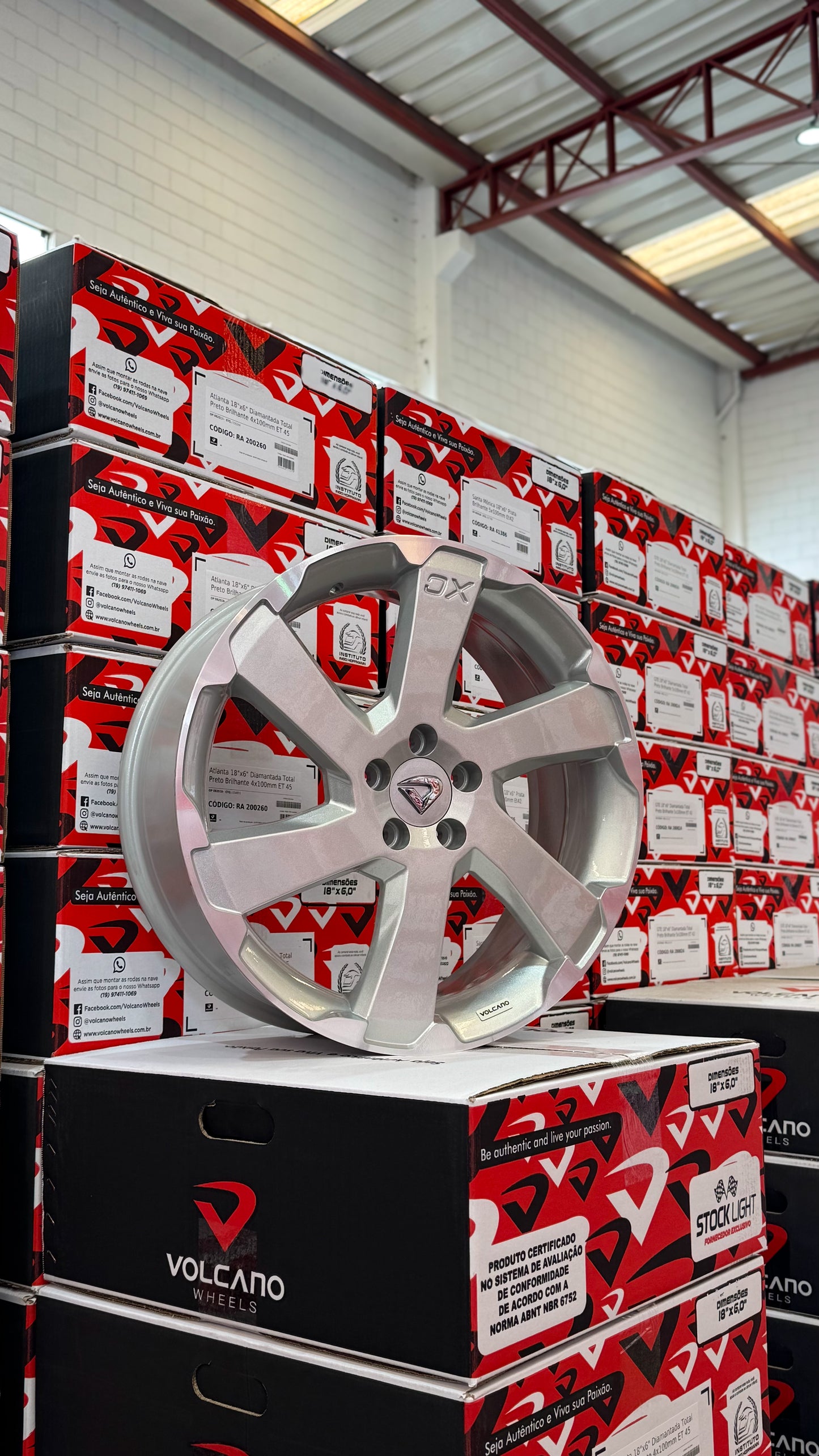 Roda Volcano Estocolmo Lançamento Aro 18 Tala 6 - Grafite Fosco Diamantado + Bicos Grátis