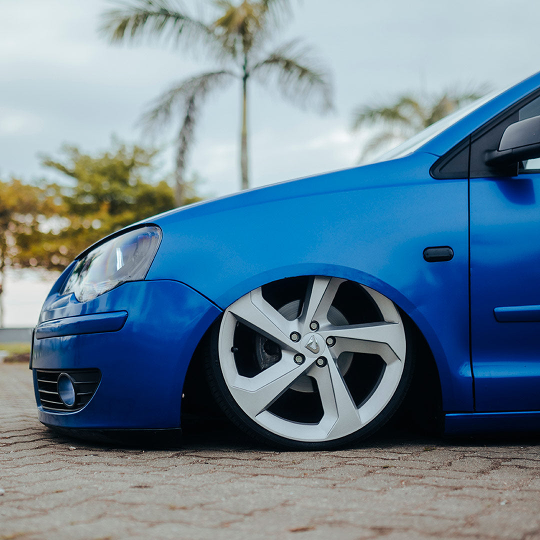 Roda F-PACE Aro 18" tala 6"  Prata Brilhante