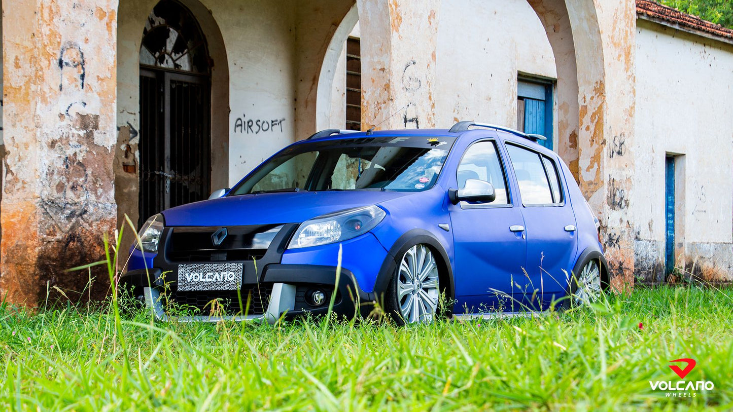 Roda Volcano ATLANTA Aro 18" tala 6" Prata Brilhante