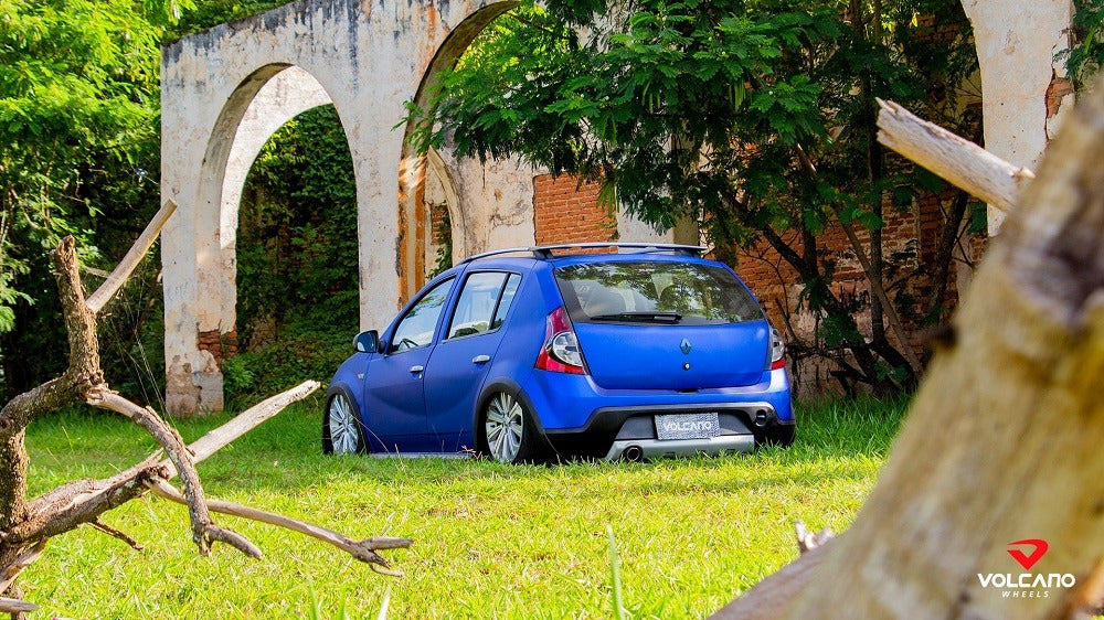 Roda Volcano ATLANTA Aro 18" tala 6" Prata Brilhante