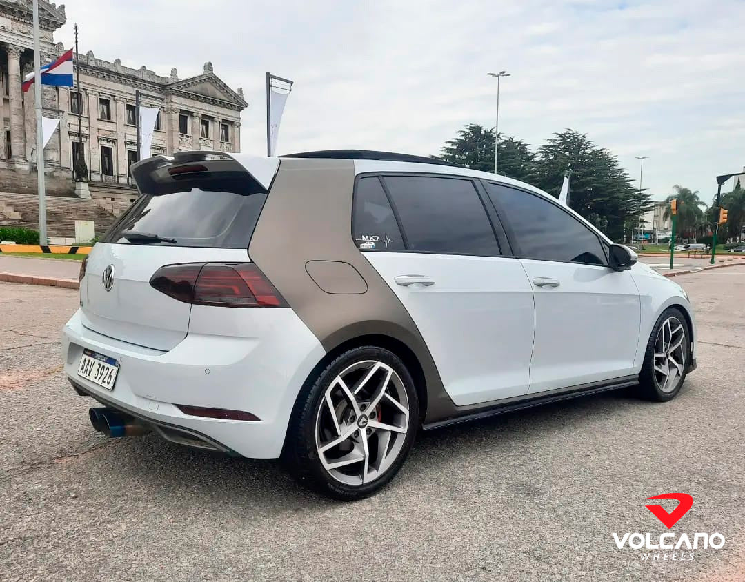 Roda Volcano MARK 8 Aro 18" tala 6" Prata