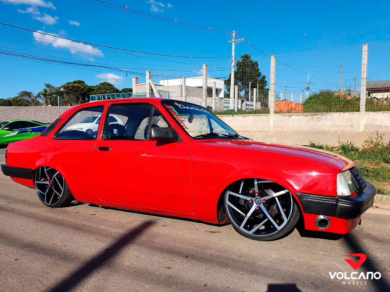 Roda Aro 18" Tala 6" Volcano Mark 8