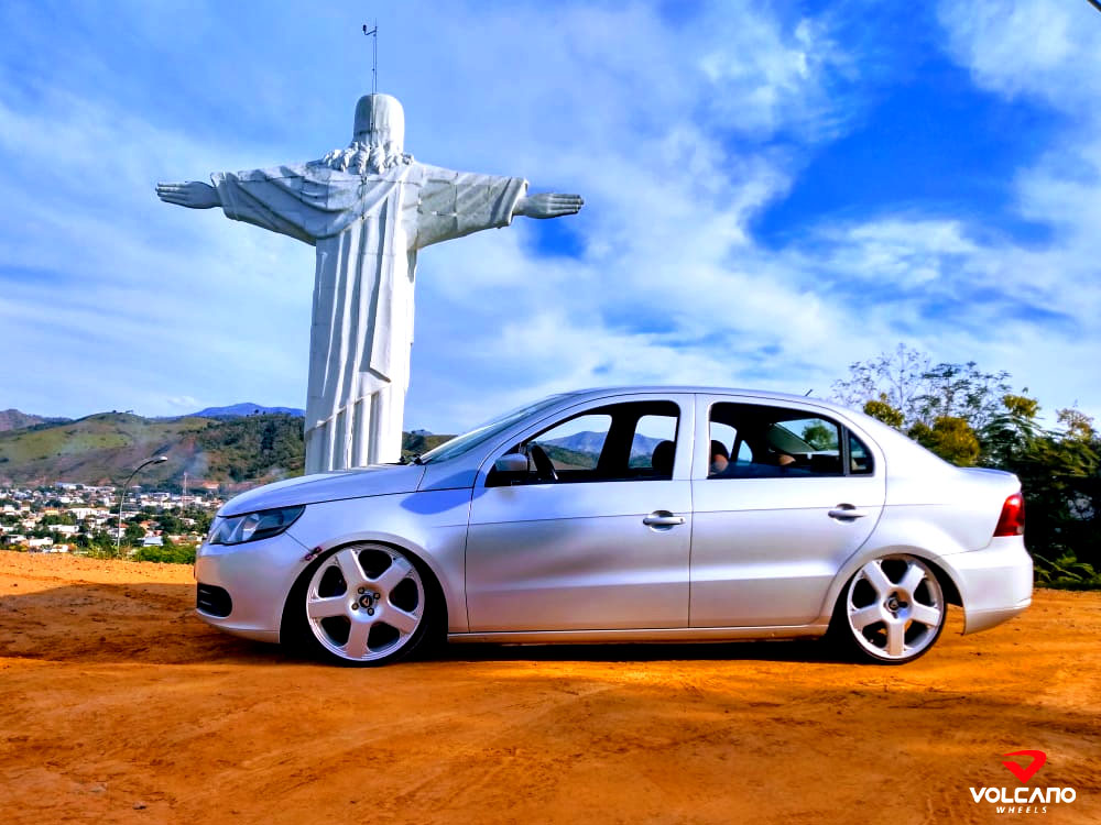 Roda Volcano SANTA MÔNICA Aro 17" tala 6" Prata