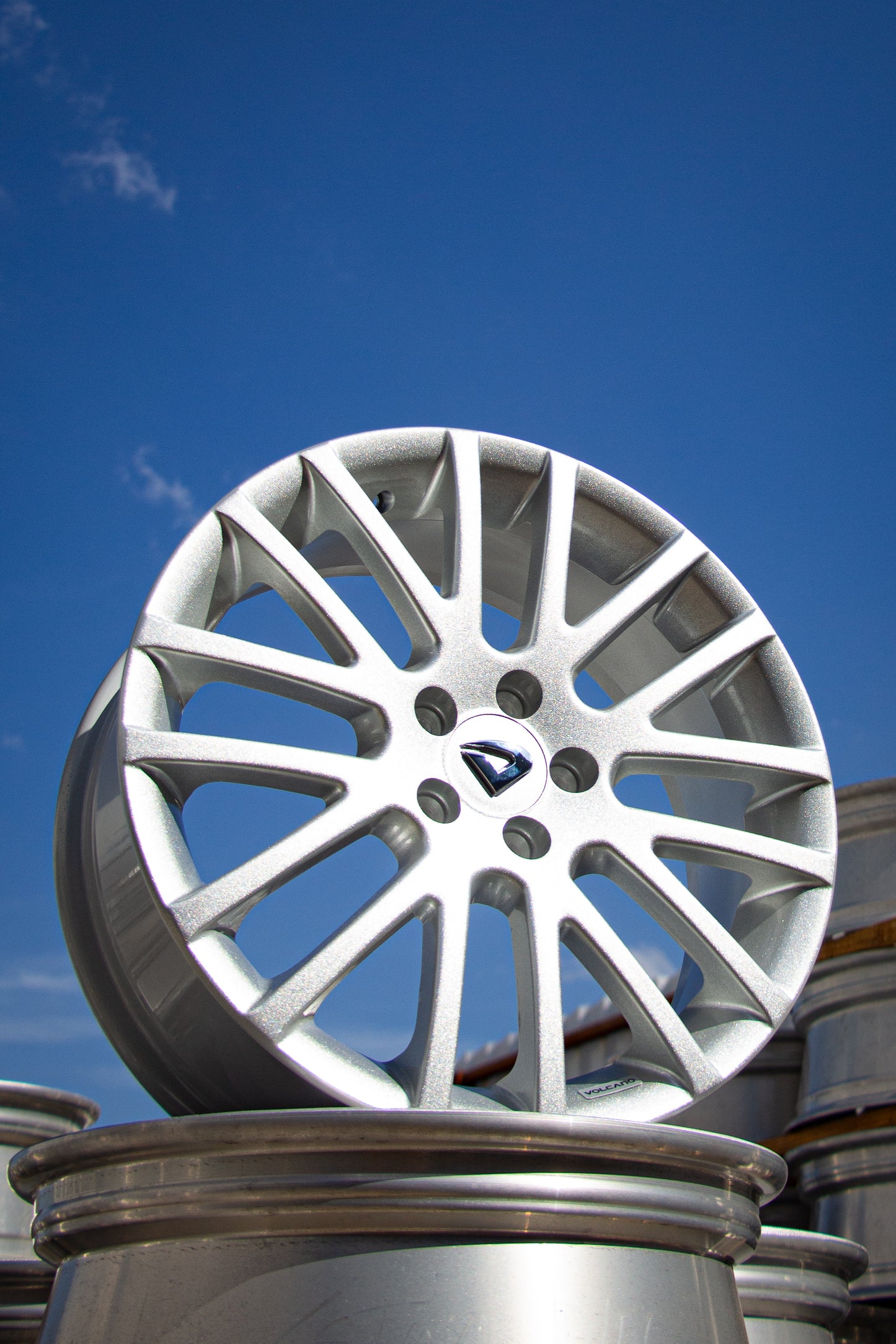Roda Limited Aro 17" Tala 6" -  Prata Brilhante + Bicos e Anéis Grátis