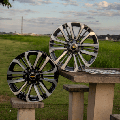 Roda Tennessee Aro 18" Tala 7" - Diamantado Total Preto Brilhante