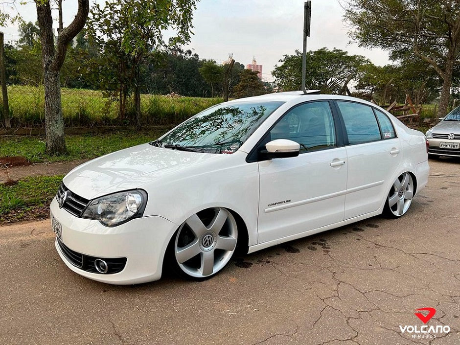 Roda Volcano EVIDENCE Aro 18" tala 6" Prata Brilhante GOL, Saveiro, FOX, Spacefox, Polo, Polo Sedan, Voyage
