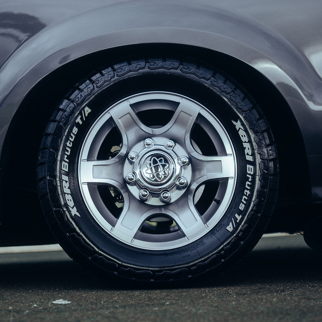 Roda XLT Aro 18" tala 7"  Furação 8x170 -  Diamantada Total Prata Brilhante
